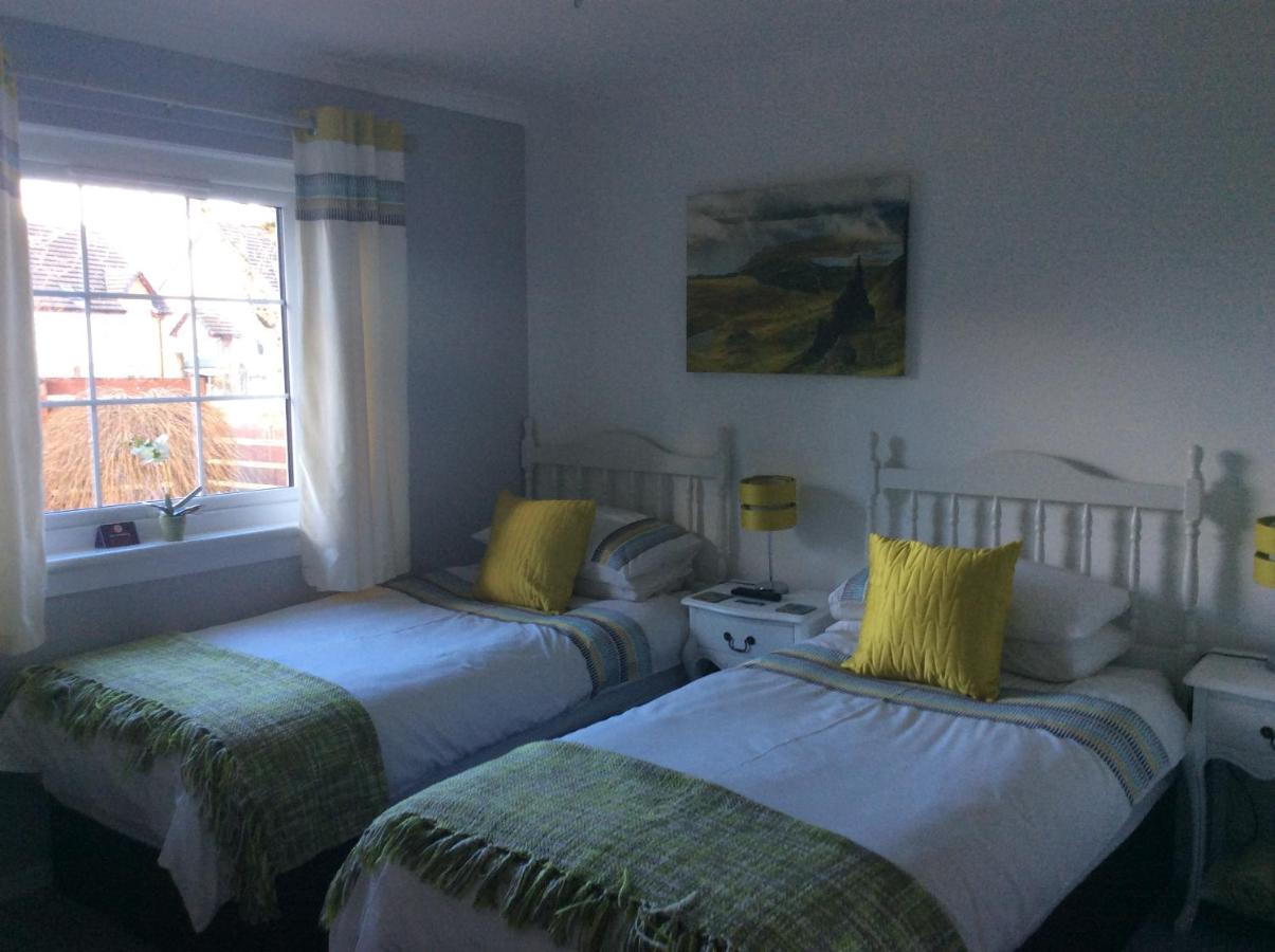 Bed and Breakfast Oisean Sheonag Portree Esterno foto
